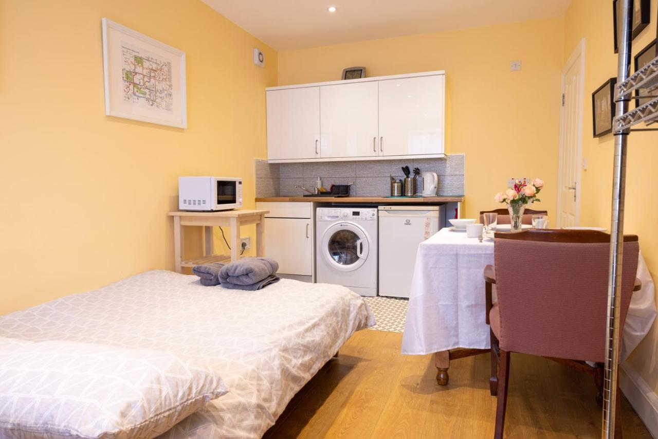 London Vegetarian Smoke & Pet Free En-Suite With Ev Parking Edgware Extérieur photo