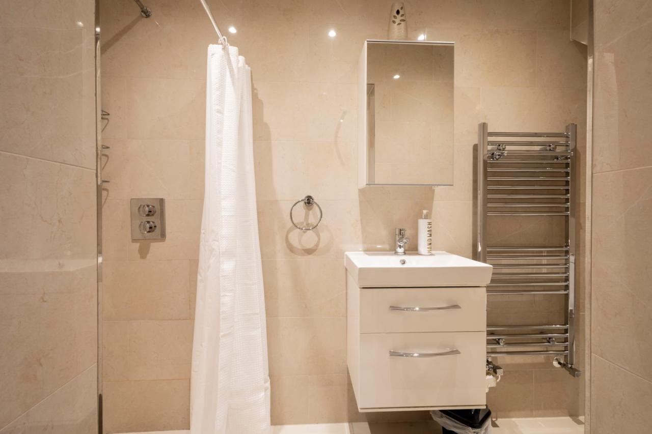 London Vegetarian Smoke & Pet Free En-Suite With Ev Parking Edgware Extérieur photo
