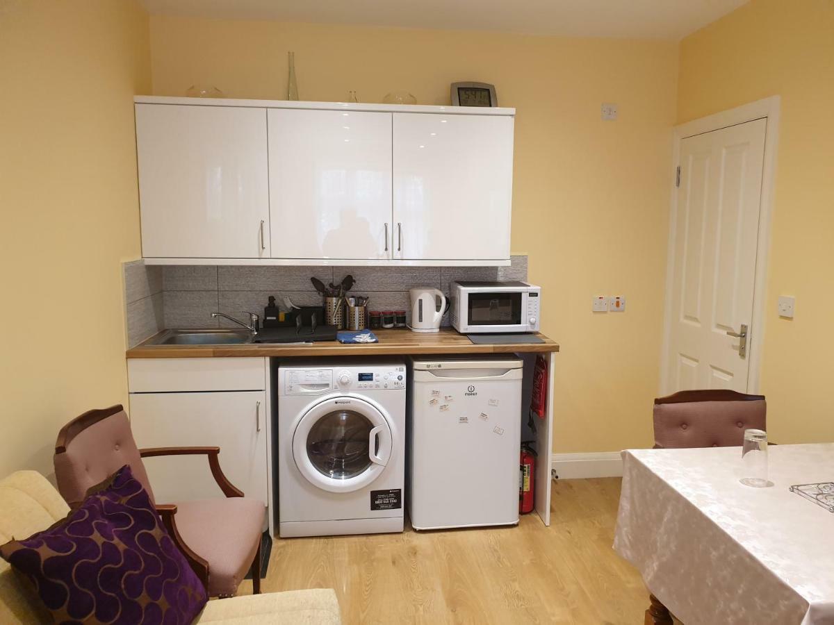 London Vegetarian Smoke & Pet Free En-Suite With Ev Parking Edgware Extérieur photo